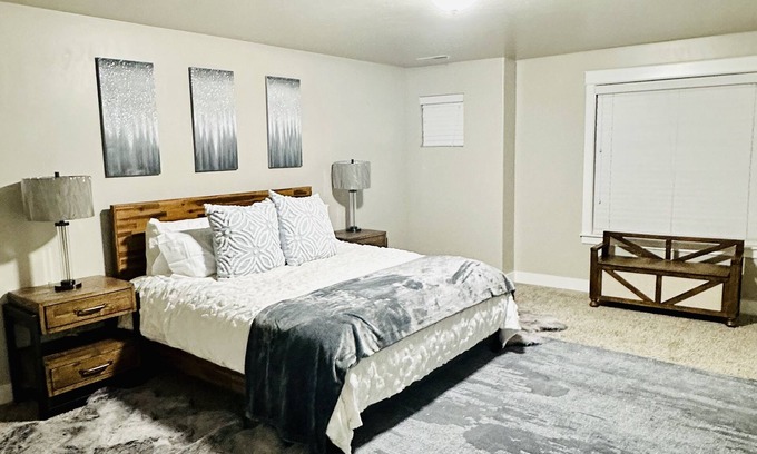 Bluffdale House | New Modern Rustic Townhome