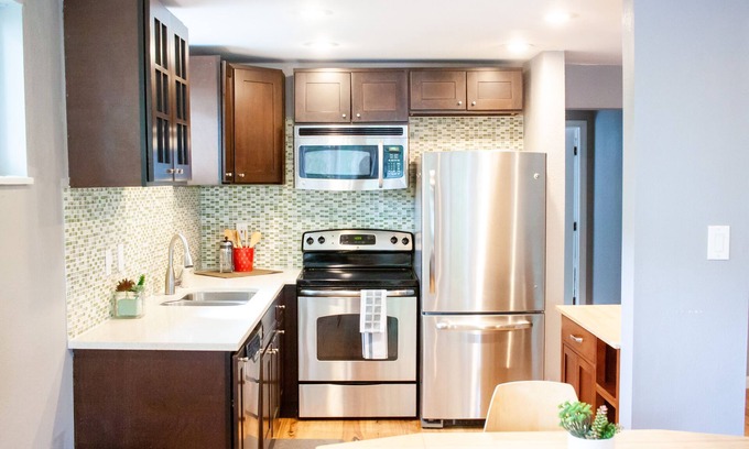 North Queen Anne House | NEW! Modern Spacious Fremont 2 bedroom /2 bathroom with Parking