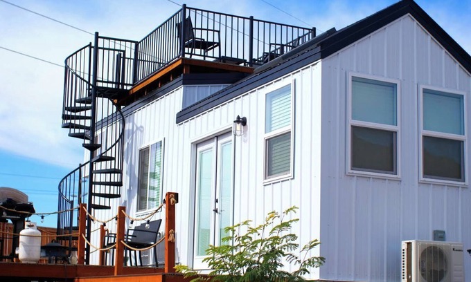 Apple Valley Apartment | NEW Nook Tiny Home with Deck, Firepit, Skylights