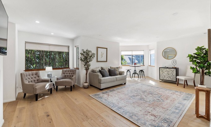 North of the Panhandle House | New NoPa Delight, Sunny, Garage Parking, Close to UCSF, Parks, 3 bed, 3 bath