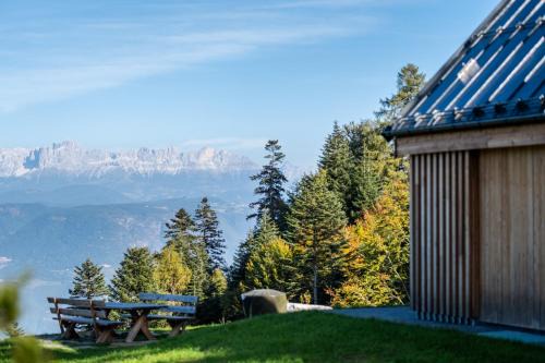 Cavareno Ski Chalet | NEW OPENING "Sissi Chalets" - Unique Luxury Hideaway with Mountain view & Sauna