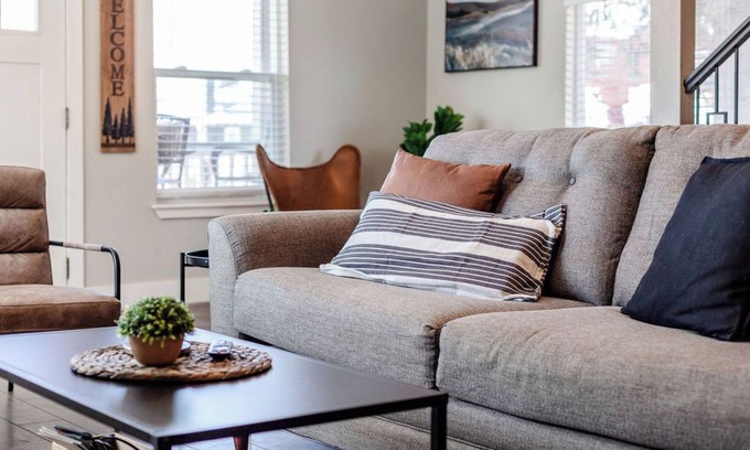 Berkley House | New Owner Special! Spacious and Quiet - Firepit - Pets Allowed