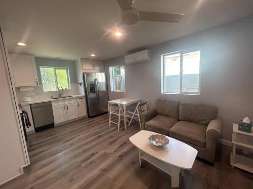 Reseda Apartment | New Peaceful Guesthouse