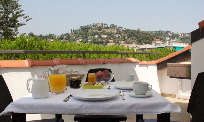 Bordighera Apartment | New penthouse with view