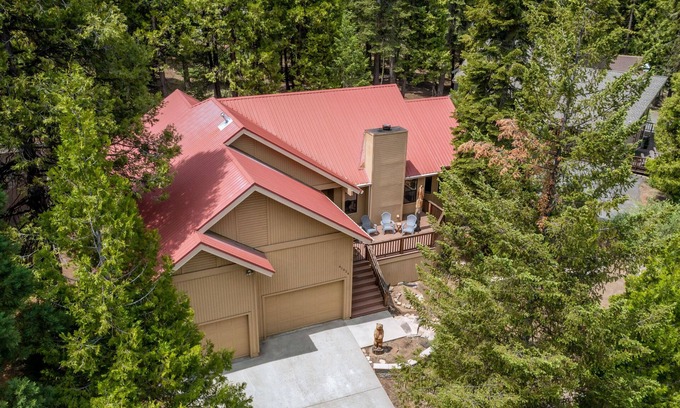 Shaver Lake Cabin | *NEW* Pine Grove Hideaway - family friendly only 1.5 Miles to the lake