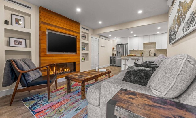 Avon Apartment | New | Prime Location | Skier's Paradise