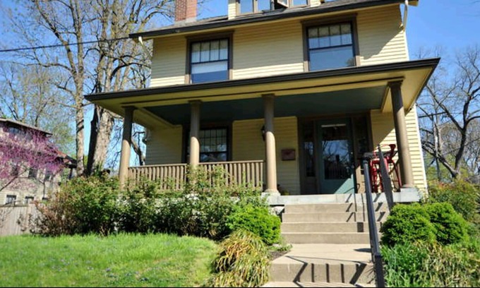 Cherokee Triangle House | NEW REDESIGNED Perfect Location In Center Of Highlands! +2600 Sq Ft