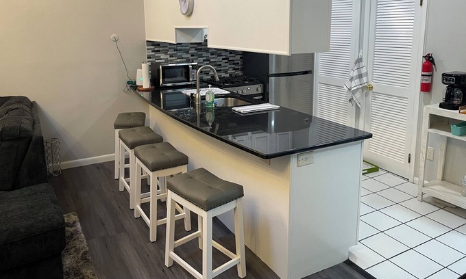 Vernon Condo | New renovated Condo in Vernon, NJ. Moutain Creek Resort, Skiing minutes away