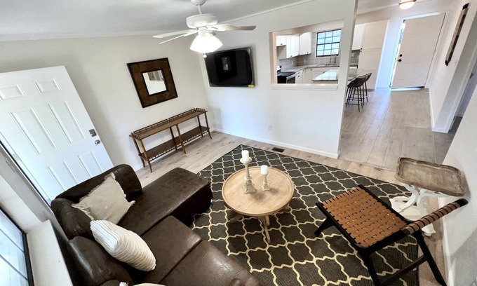 Tallahassee Apartment | New Renovated Downtown GEM Min from FSU & Capital
