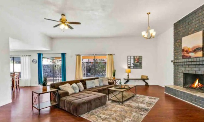 El Paso House | New Renovated Modern 3BR Home | Westside of Town