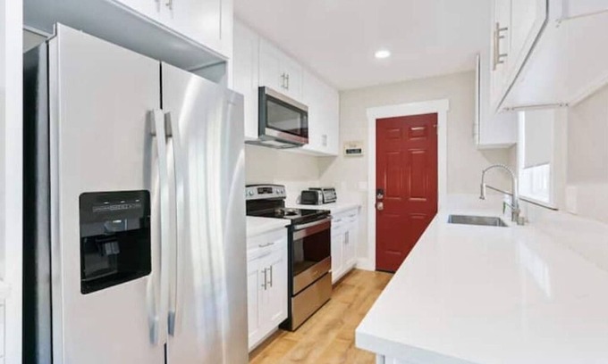 San Gabriel House | New Renovation, Great Location, 15-min from LA
