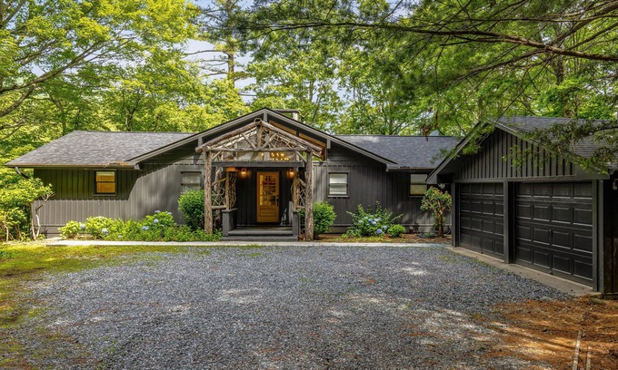 Lake Toxaway House | New Rental in Lake Toxaway