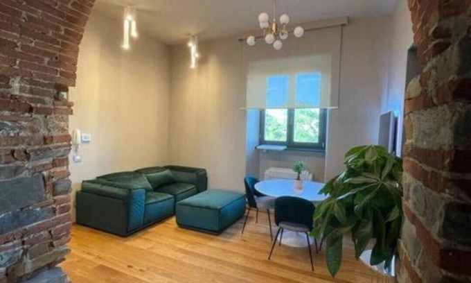 Santa Maria Novella Apartment | New Residence on Lungarno Soderini near Ponte Vecchio