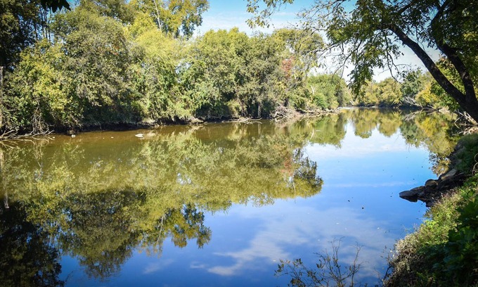 Sevierville House | New! River Retreat! Spacious home on the Little Pigeon River!