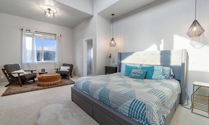 Twin Falls House | NEW! River View Retreat 🌴 Unreal view 😎 Prime 📍