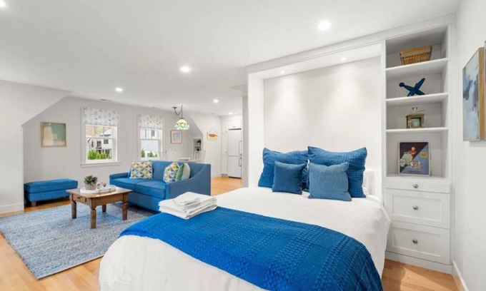Rockport Apartment | NEW Rockport Studio · Walk to Bearskin Neck · Reserved Parking