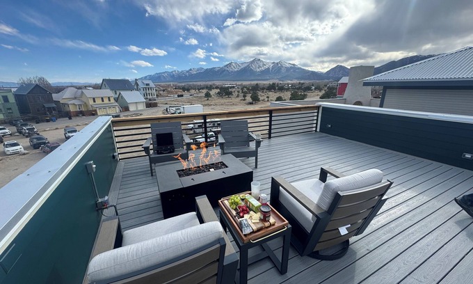 Buena Vista House | NEW! Roof Top Chalet-Luxury Western Living-STR-308