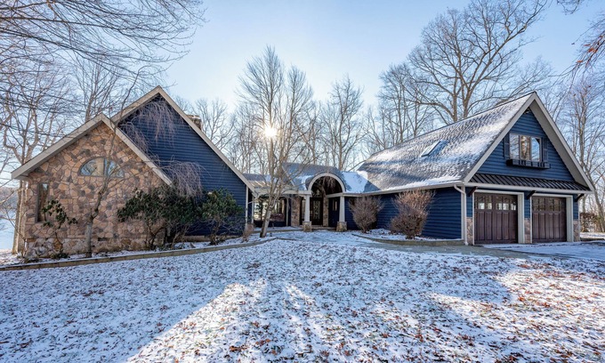 Blakeslee House | New! Sailor's Point: Lakefront, Hot Tub, Dock, Dogs OK!