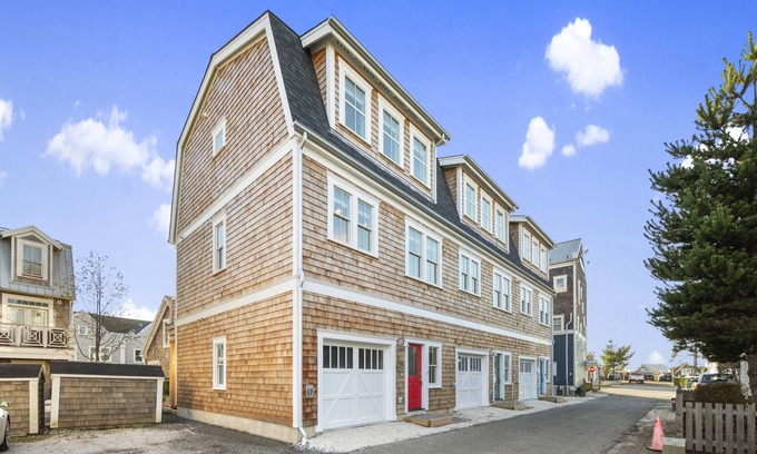 Seabrook House | *New* Seabrook's Land Ahoy, ocean view!