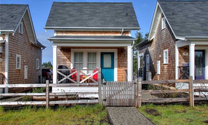 Seabrook House | *New* Seabrook's The Chicken Coop: Dog-friendly home!
