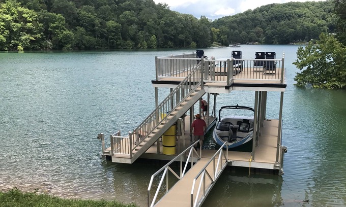 La Follette House | NEW! Secret Gem, Quiet Cove, Dbl Decker Dock w/slide, Sleeps 30, Super Kitchen
