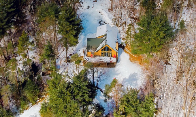 Wilmington Cabin | NEW! Serene, Hot Tub, Near Lake Placid & Whiteface, Arcade