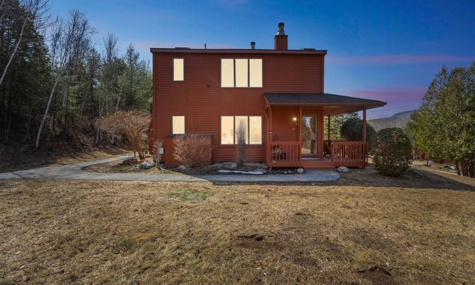 North Creek House | NEW! Sleeping Bear Cozy Corner End Unit by The Summit at Gore Mountain