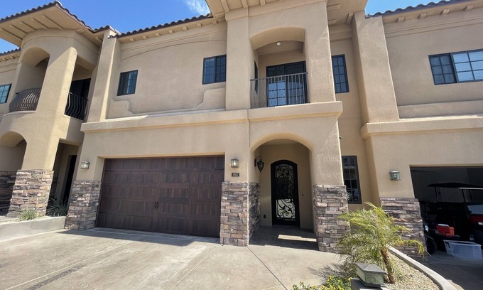 Parker Strip House | New Spacious 3-Bedroom House Minutes from River, Desert, & Town