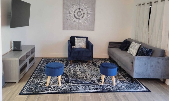 North Lauderdale Apartment | NEW STAR 3/ Beautiful 2 bedrooms 1 bath family oriented apartment