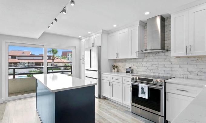 Tierra Verde House | New! “Starfish Bay House” Tierra Verde, FL 2bd/3.5ba Bay views, beaches
