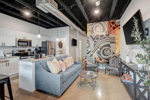 Nashville Apartment | New Studio with 2 beds 7 mins to DT