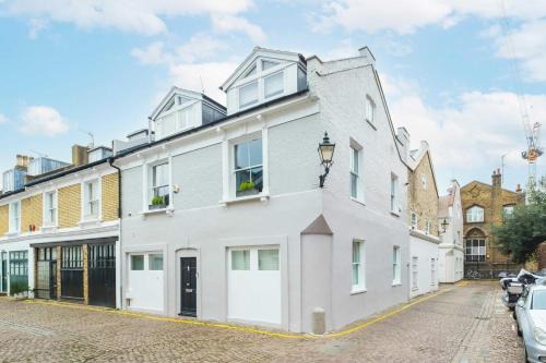 Abingdon House | NEW Stunning 5BD Mews House