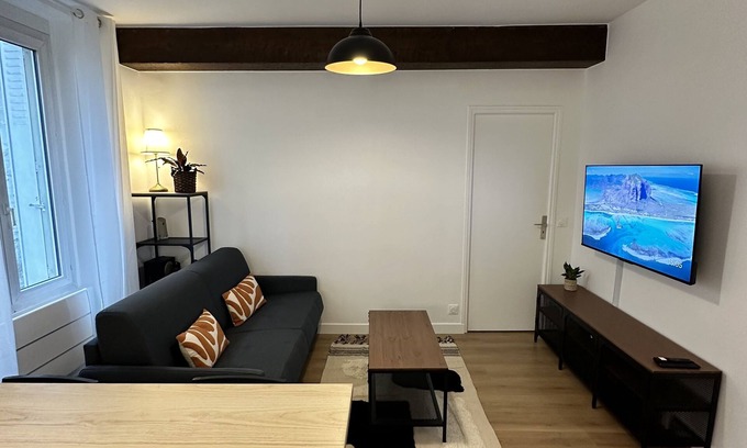 Saint-Denis Apartment | New stylish apartment just steps from the stadium