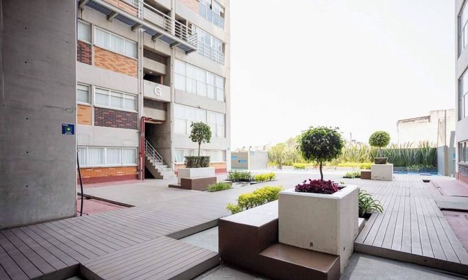 Legaria Apartment | New Stylish Loft with Valet Parking & Amenities