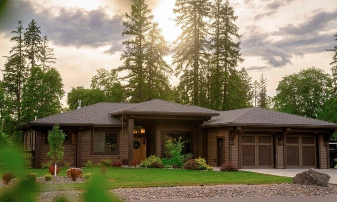 Kalispell House | NEW Summer Pricing! Gateway to Adventure near GNP