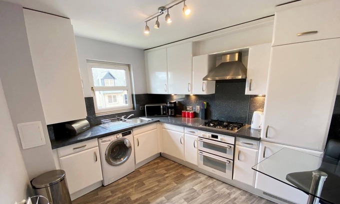 Falkirk Apartment | NEW Super 2 Bedroom Flat in Falkirk
