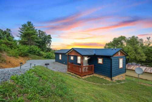 Sevierville House | New Tiny Cabin! A Bearly Adventure