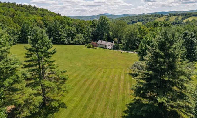 Woodstock House | NEW TO VRBO Hiker’s Hygge on 21 Acres and Aqueduct Trails