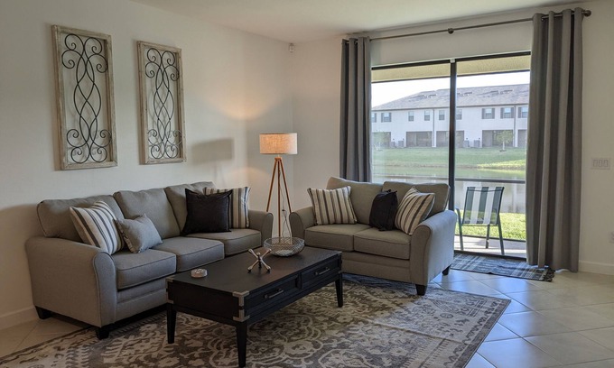 Lakewood Ranch House | New Townhome in Magnificent Lakewood Ranch