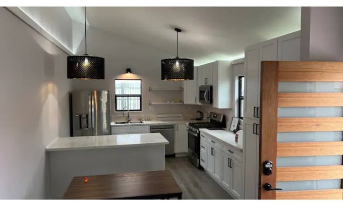 Mid City Apartment | NEW UNIT central to all LA attractions