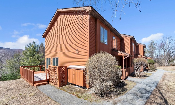 North Creek House | NEW! Upper Sleighride 25L - Wrap-Around Deck End Unit by The Summit at Gore Mountain
