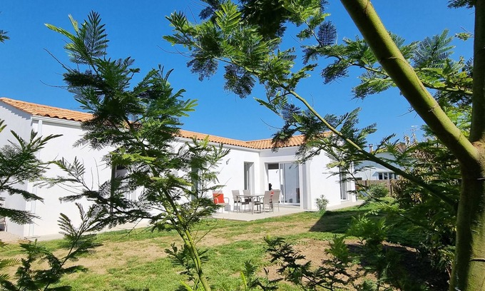 La Bree-les-Bains House | New villa 115m2 6 pers Wifi Walking distance to shops, beaches, bike paths