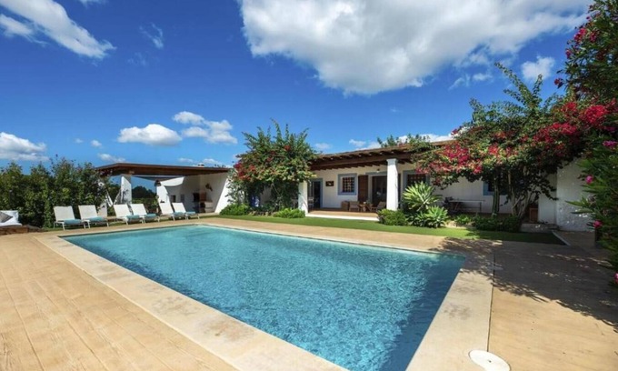 Santa Eulalia del Rio Villa | New! Villa Can Torres