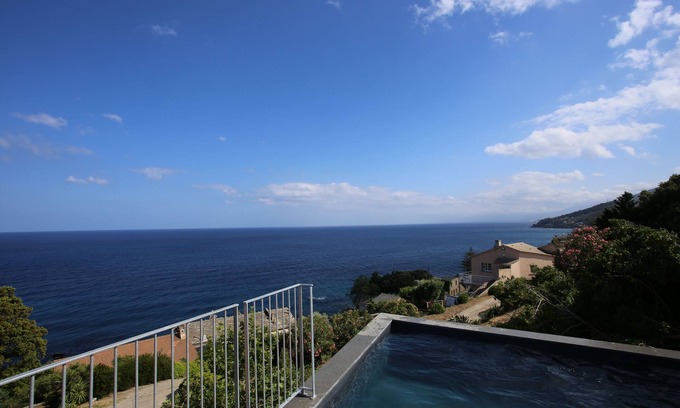 Erbalunga Villa | New villa Elba, 180° sea view, 8 pax, 4 bedrooms, heated swimming pool