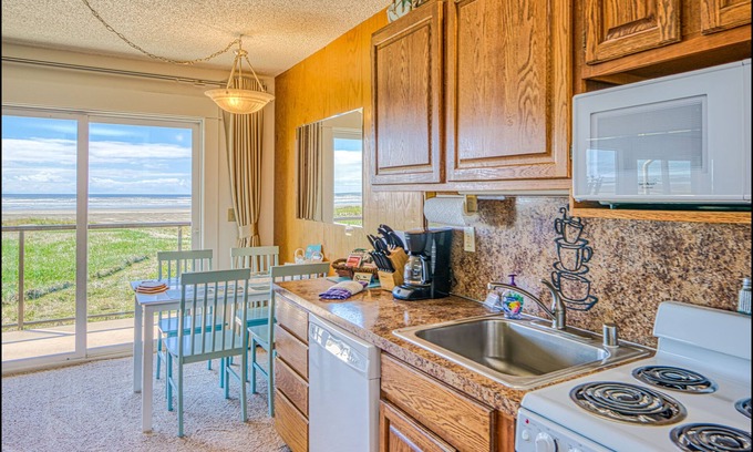Moclips Condo | NEW: Waterfront Condo in a Stunning Location