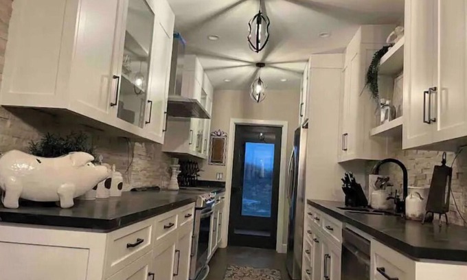 Lakeport House | new zen retreat 360 lake/mtn views downtown