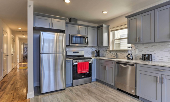Lower Vailsburg Apartment | Newark Apartment ~ 5 Mi to Turtle Back Zoo!