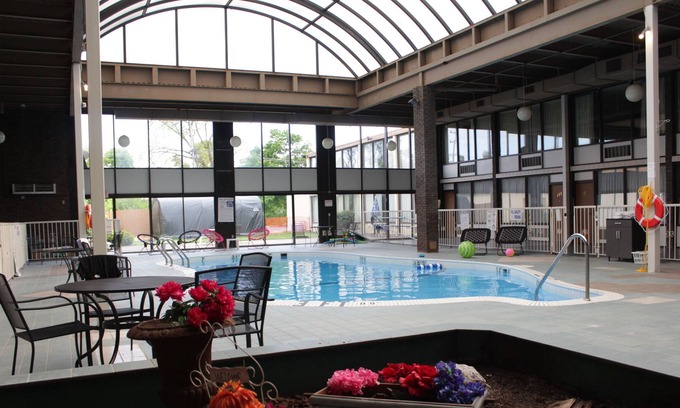 Newark Hotel | Newark Garden Finger Lakes Hotel