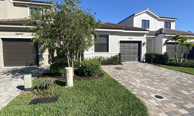 Bonita Springs House | Newer 3 bedroom Fully Furnished Single Family Home in Golf Community for Rental