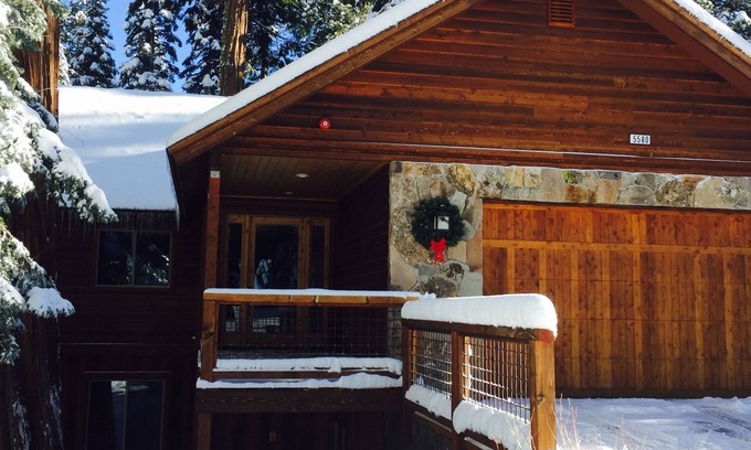 Tahoma House | Newer Built ski to ski lift , Extra Master Bedroom ,Sleeps 10